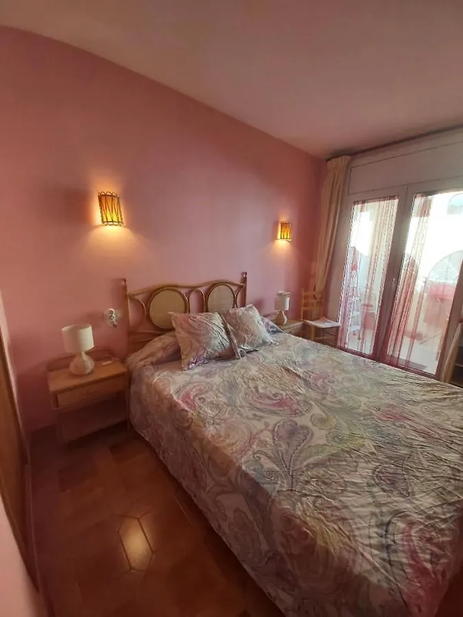 Apartment Cavall De Mar Empuriabrava Spain